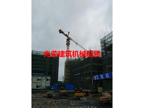 塔式起重机