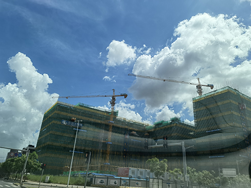 大型施工升降机